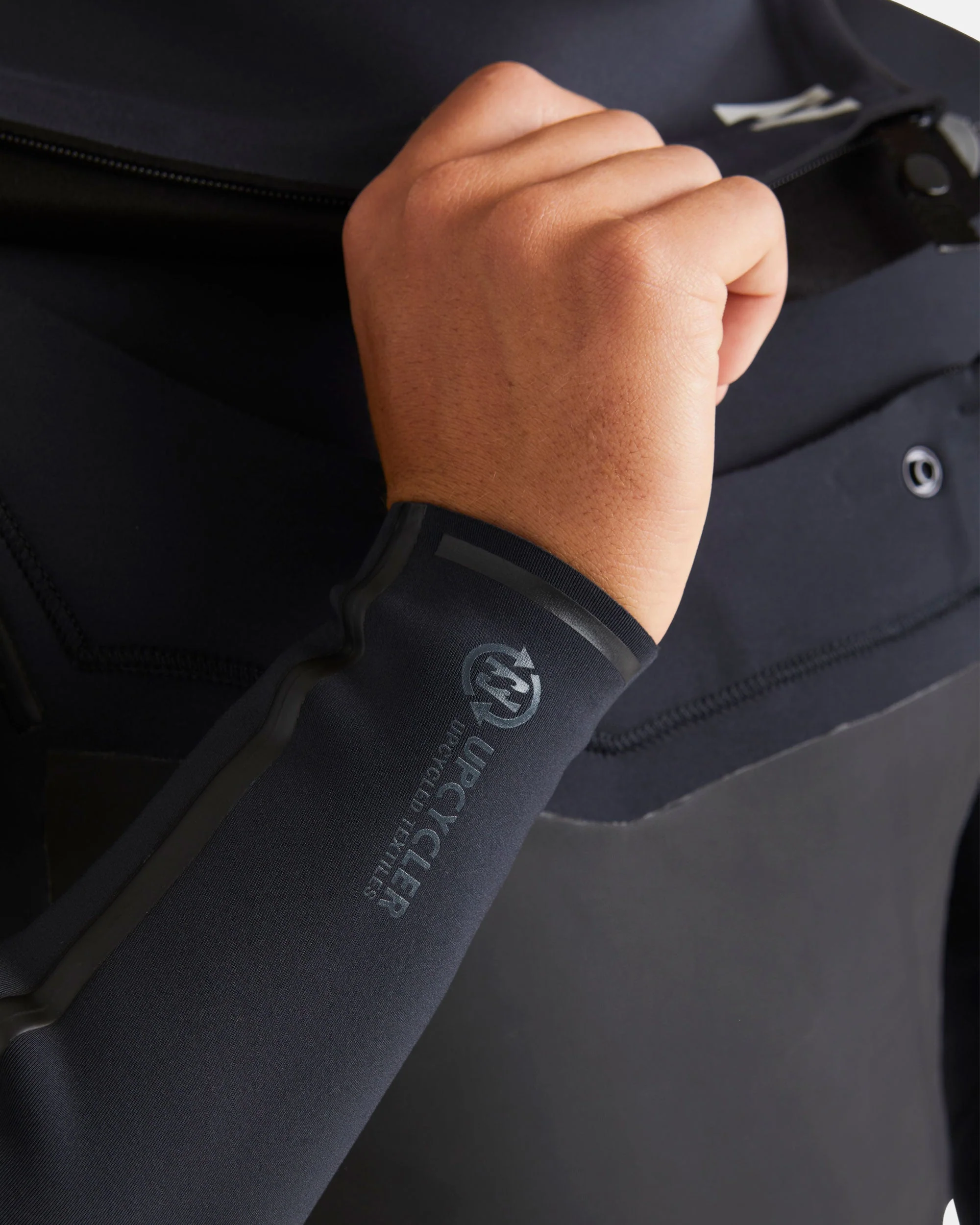 3/2mm Absolute Natural+ Upcycler Liquid Seal Chest Zip Wetsuit - Black - Image 6