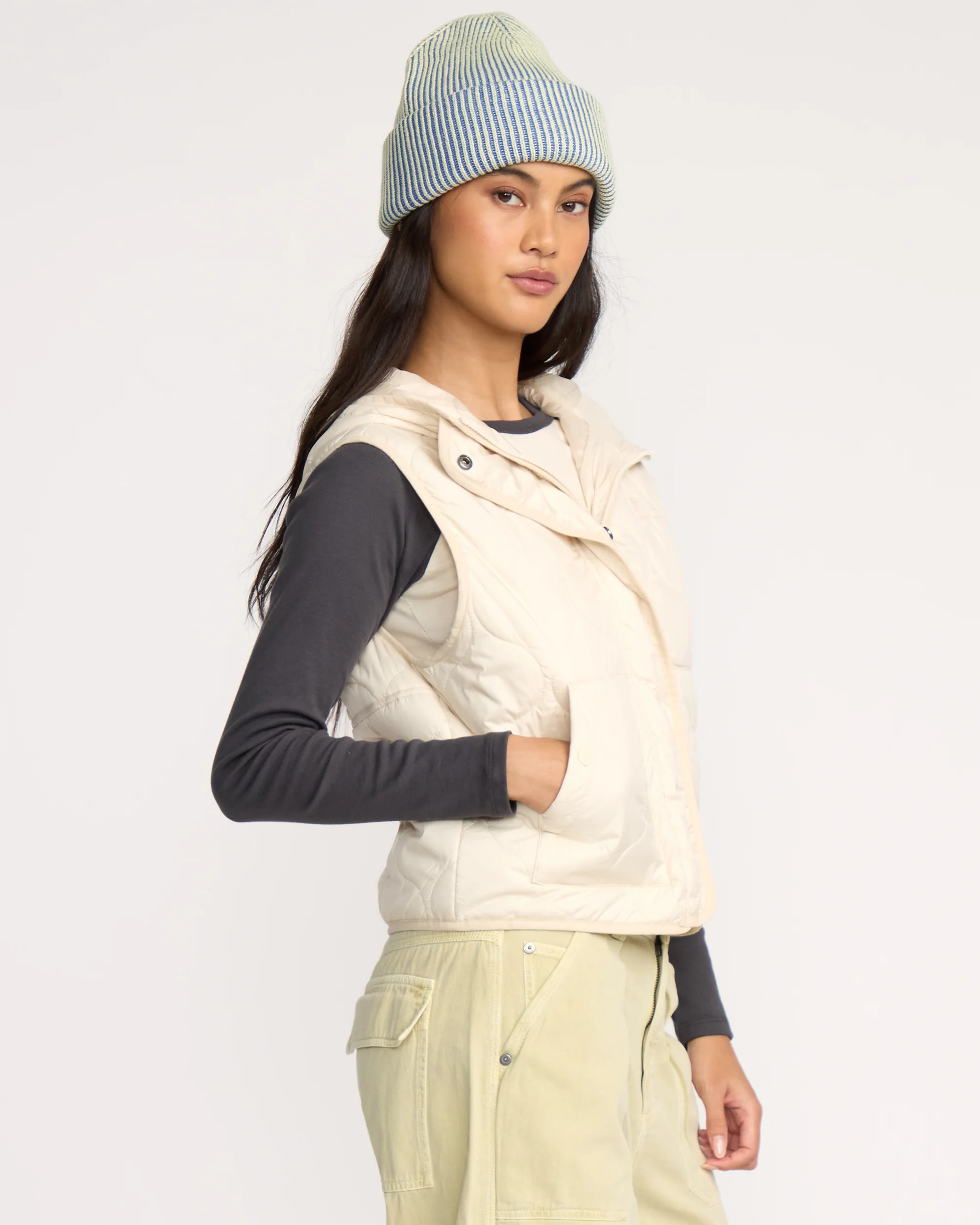 A/Div Cliffs Quilted Lightweight Vest - Whitecap - Image 4