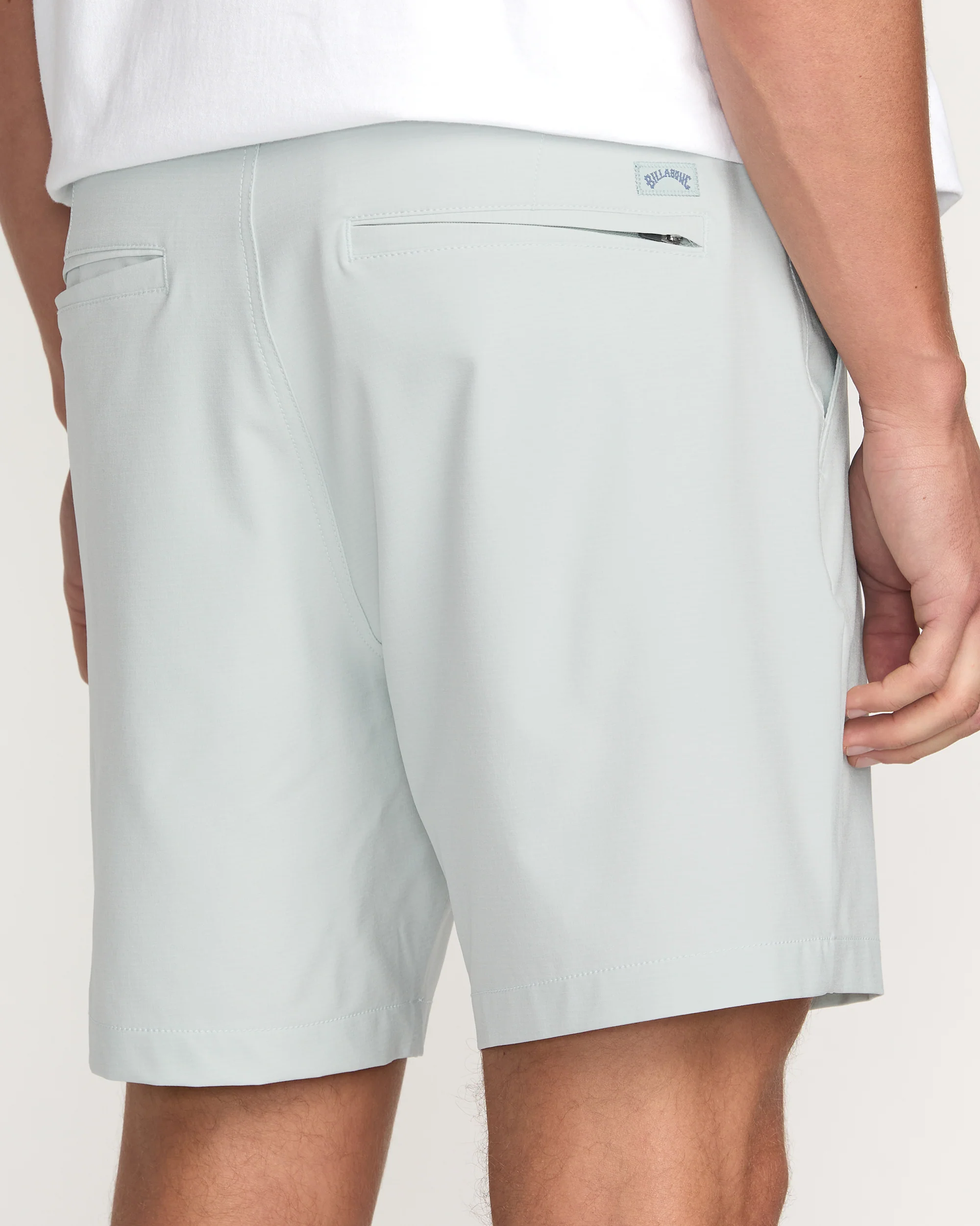 Crossfire Submersible 17" Hybrid Shorts - Ash Blue - Image 7
