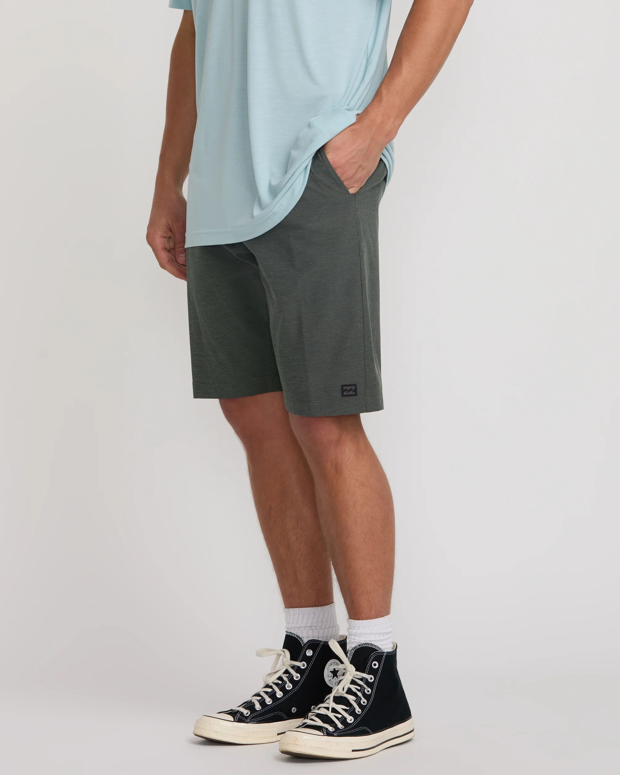 Crossfire Submersible 21" Hybrid Shorts - Asphalt - Image 4