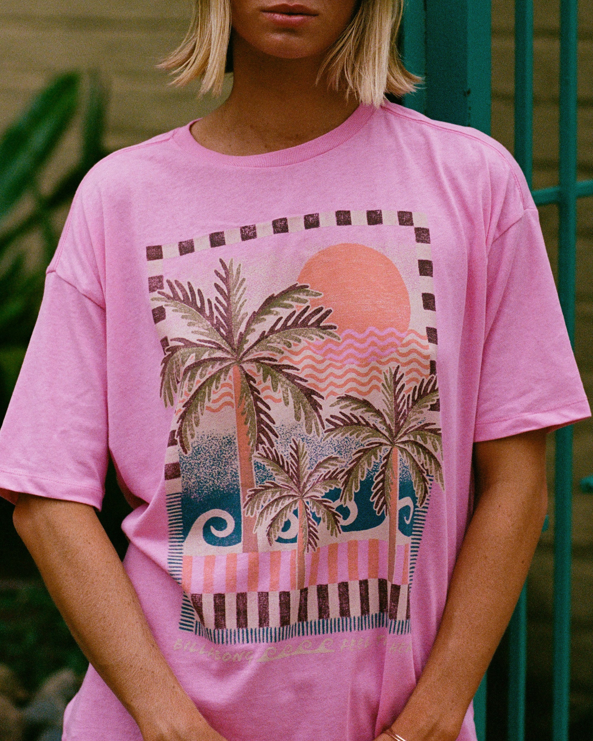 Feel The Heat Short Sleeve Knit T-Shirt - Party Pink - Image 4
